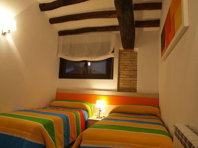 Apartamentos Berdiel Casbas de Huesca Kültér fotó